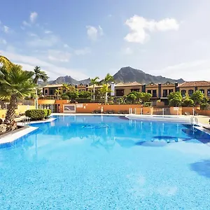 Classbnb - Exclusive Townhouse In Central Plaza Del Duque Close To The Beach Holiday home